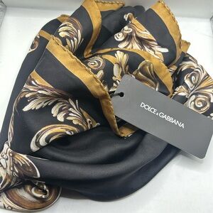 Dolce & Gabbana | Silk Scarf Neckerchief | Black & Gold | Model GQ348E Devotion
